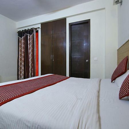 Hotel Oyo 3593 Fragrance Habitat Noida Exterior foto