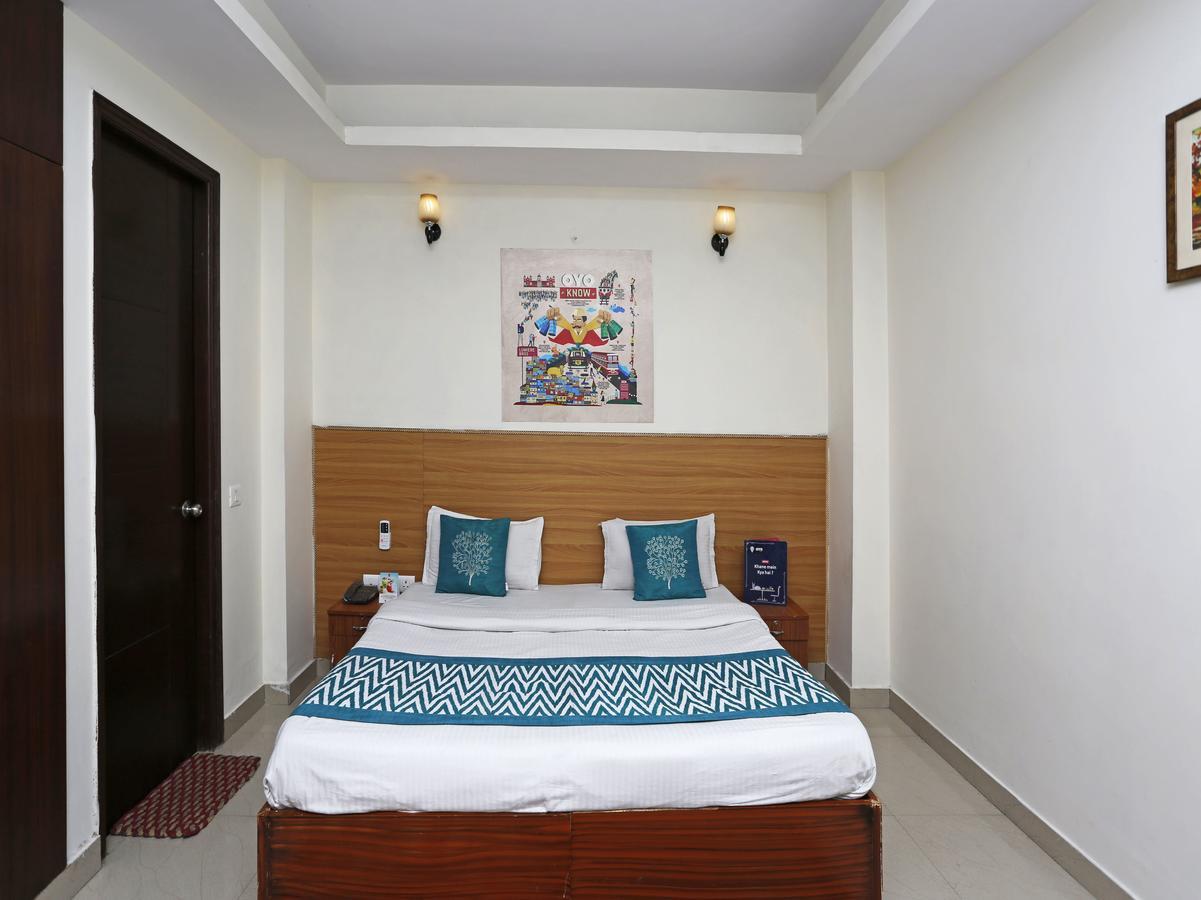 Hotel Oyo 3593 Fragrance Habitat Noida Exterior foto