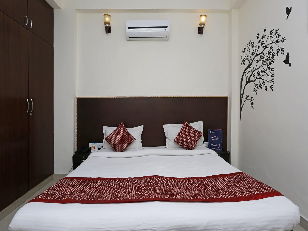 Hotel Oyo 3593 Fragrance Habitat Noida Exterior foto