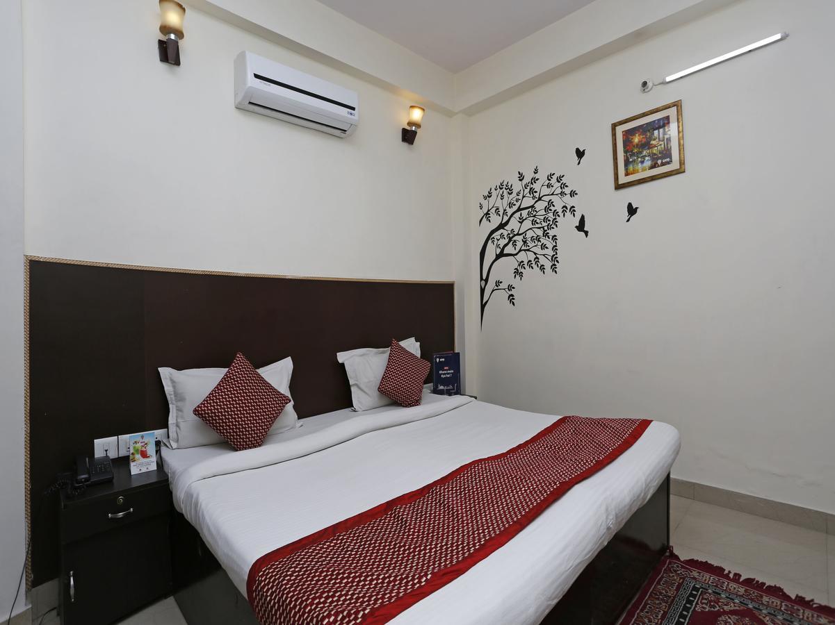 Hotel Oyo 3593 Fragrance Habitat Noida Exterior foto