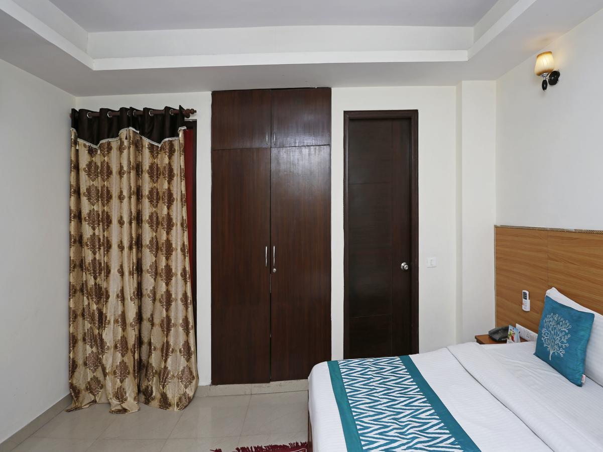 Hotel Oyo 3593 Fragrance Habitat Noida Exterior foto