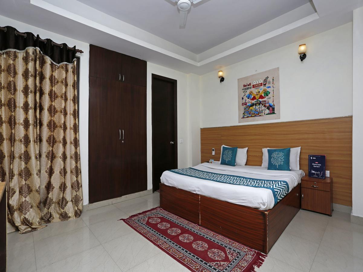 Hotel Oyo 3593 Fragrance Habitat Noida Exterior foto