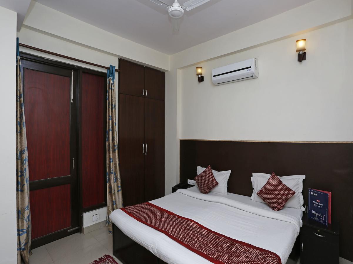 Hotel Oyo 3593 Fragrance Habitat Noida Exterior foto