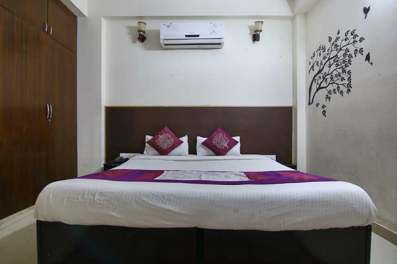 Hotel Oyo 3593 Fragrance Habitat Noida Exterior foto