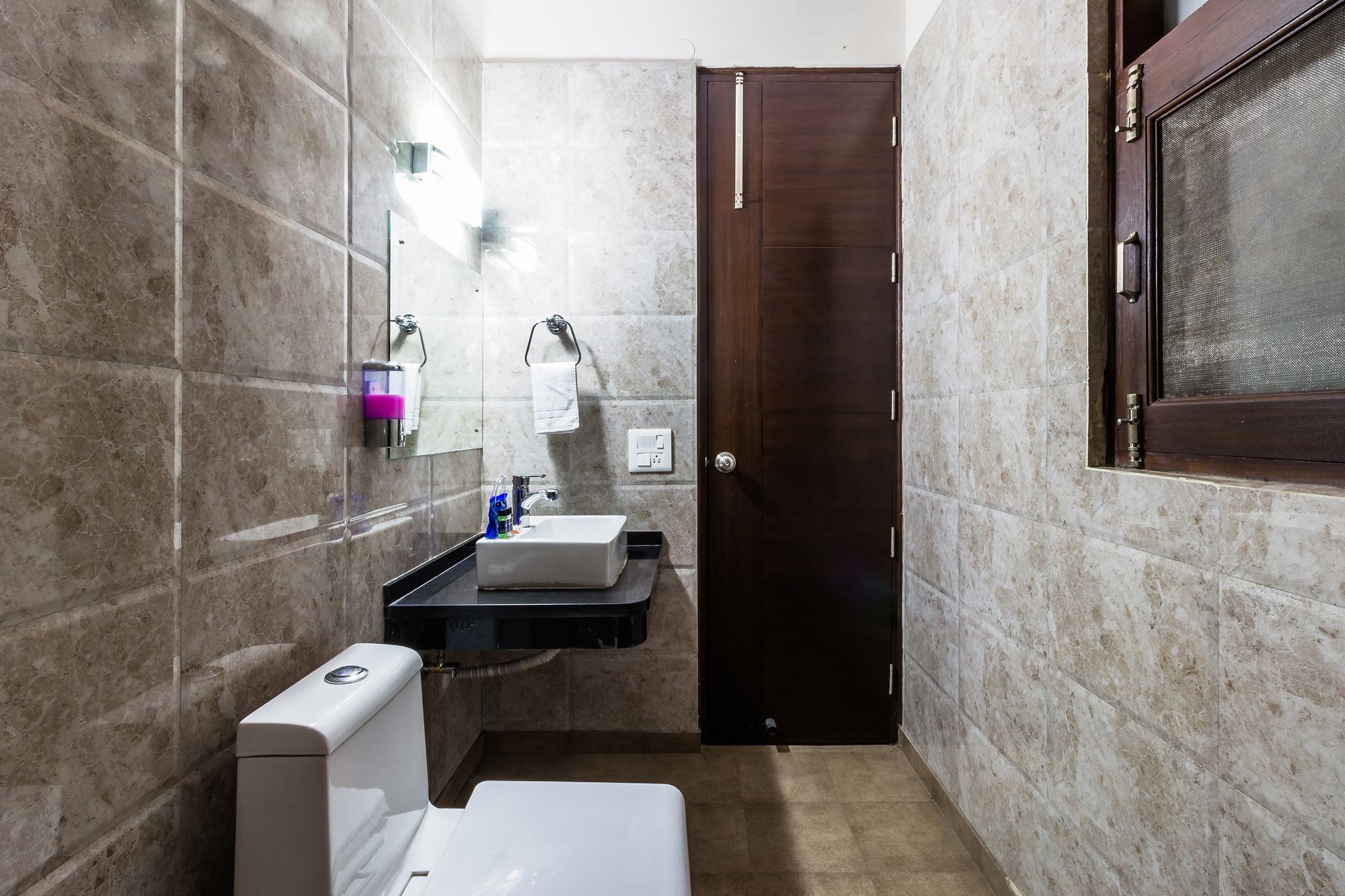 Hotel Oyo 3593 Fragrance Habitat Noida Exterior foto