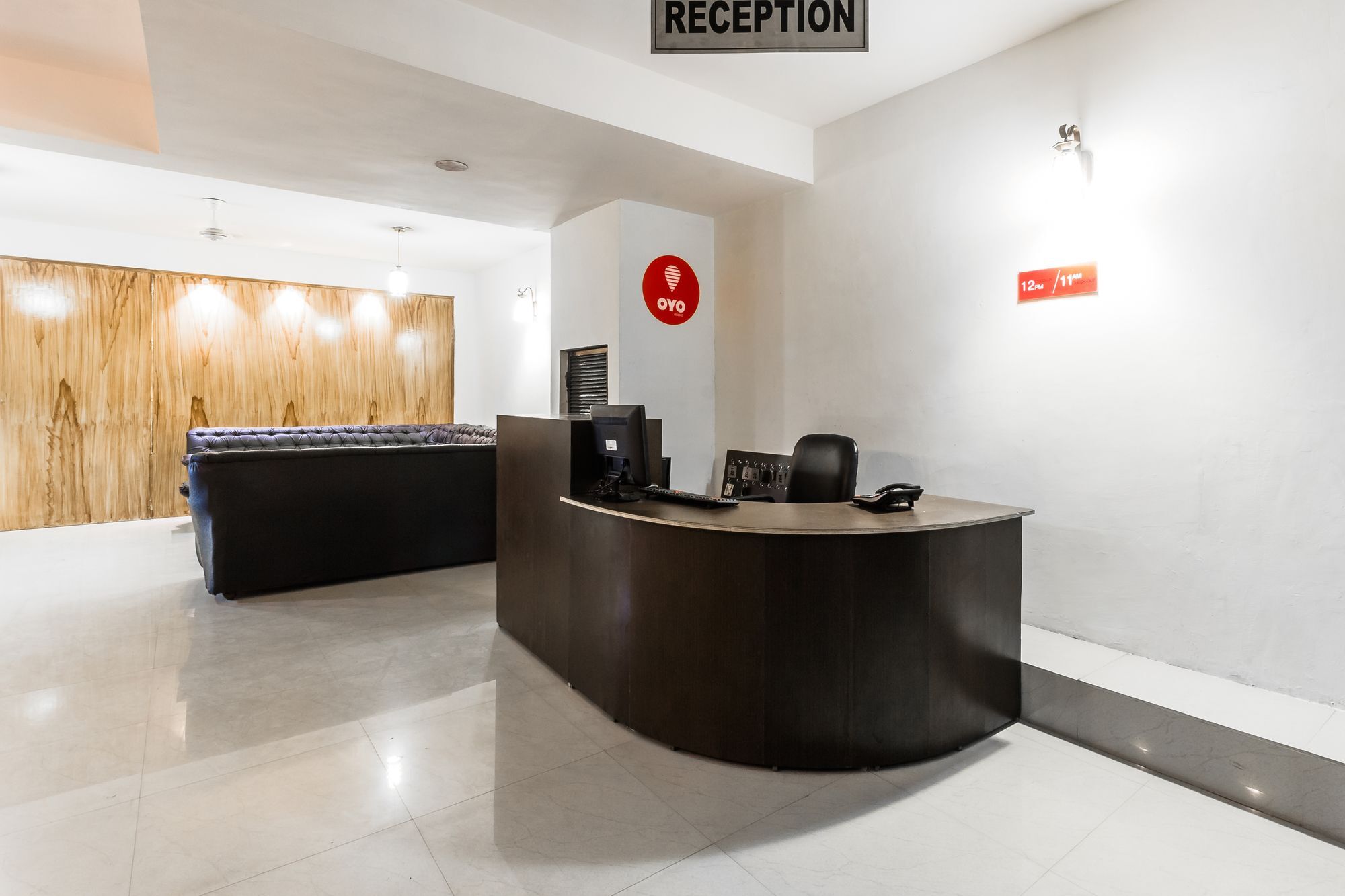 Hotel Oyo 3593 Fragrance Habitat Noida Exterior foto